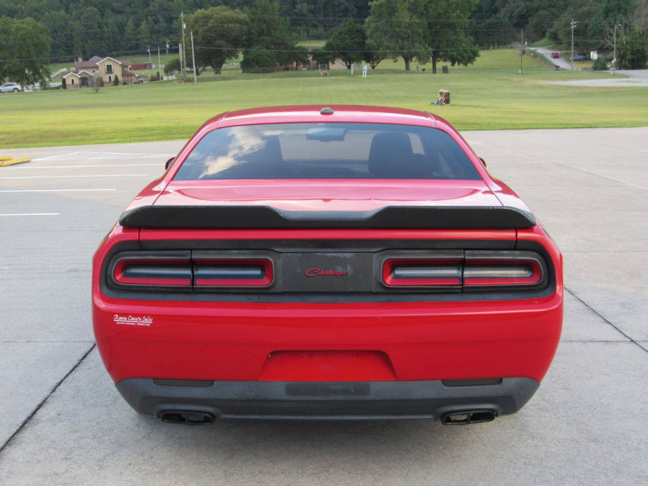 Used 2016 Dodge Challenger SXT RWD image 8