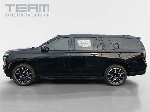 New 2026 Chevrolet Suburban RST w/ RST Capability Package AWD/4WD image 4