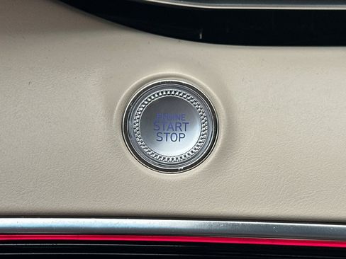 Used 2023 Genesis GV70 2.5T w/ Advanced Package image 24