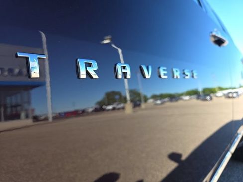 Used 2020 Chevrolet Traverse Premier AWD/4WD image 4