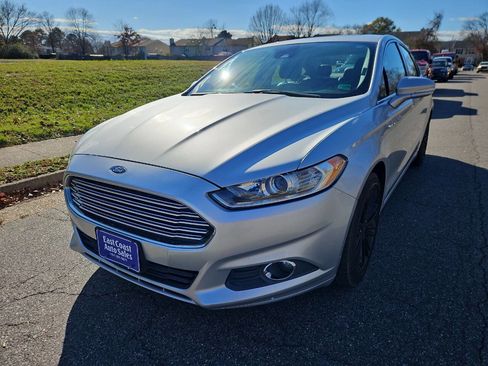 Used 2013 Ford Fusion SE image 9