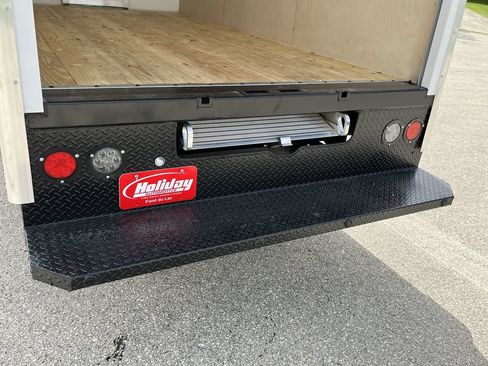 New 2026 GMC Savana 3500 w/ Power Convenience Package RWD image 21