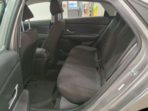 Used 2023 Hyundai Elantra SE w/ Cargo Package image 22