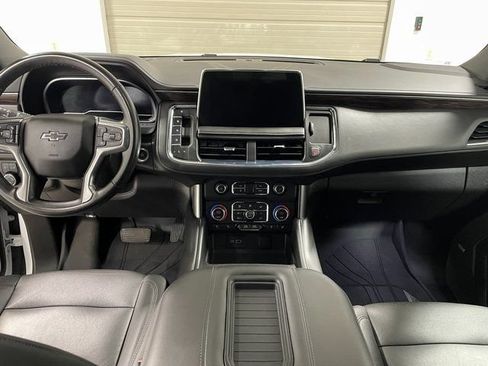 Used 2023 Chevrolet Tahoe Z71 w/ Luxury Package AWD/4WD image 16