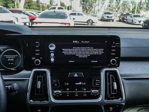 Used 2023 Kia Sorento SX AWD/4WD image 15