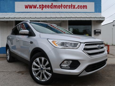 Used 2018 Ford Escape Titanium AWD/4WD image 2