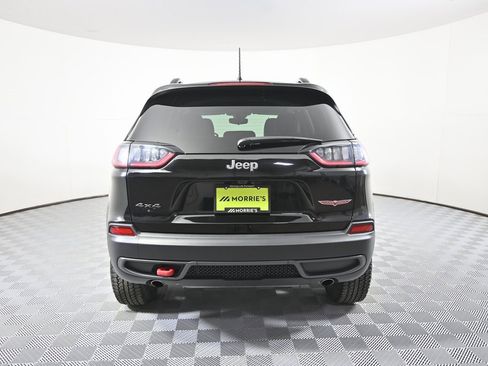 Used 2022 Jeep Cherokee Trailhawk image 5