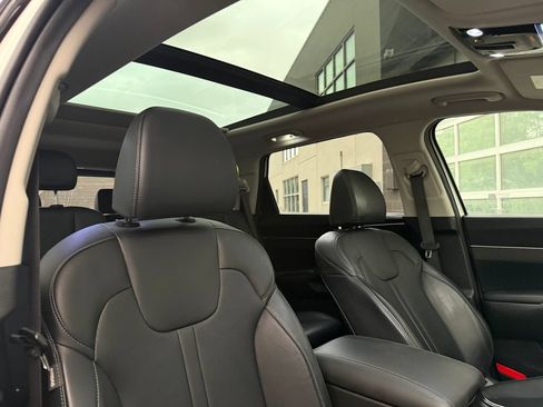 Used 2025 Kia Sorento EX w/ EX Panoramic Sunroof Package AWD/4WD image 49