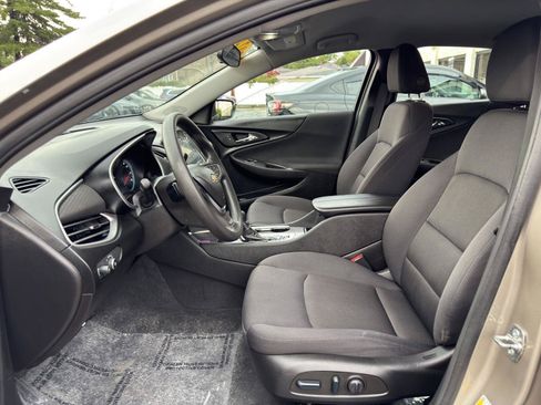 Used 2022 Chevrolet Malibu LT FWD image 20