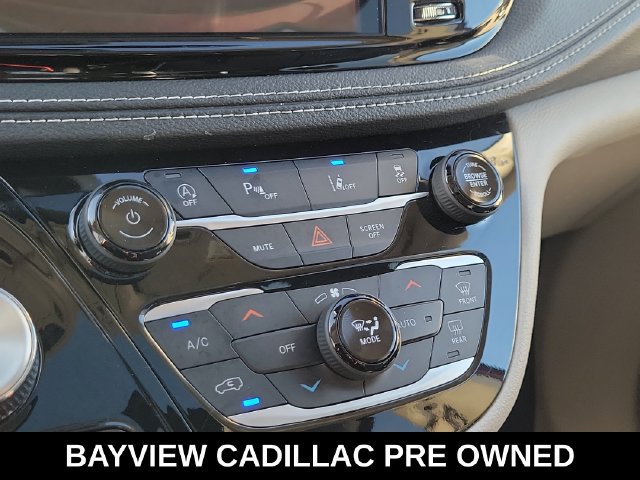 Used 2023 Chrysler Pacifica Limited FWD image 34