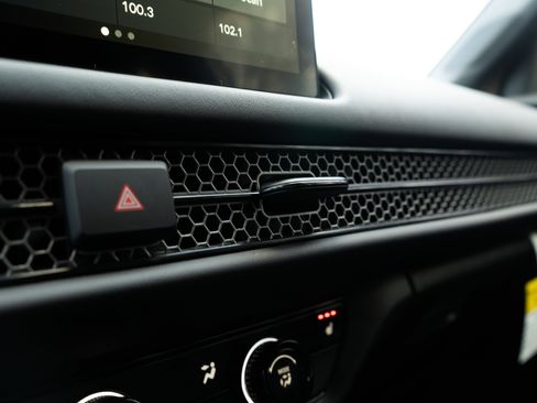 Used 2026 Honda HR-V Sport image 32