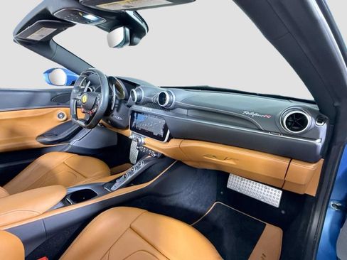 Certified 2022 Ferrari Portofino M RWD image 17