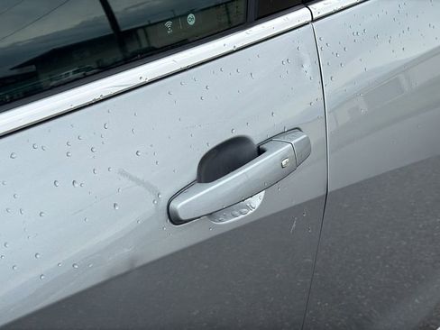 Used 2024 Chevrolet Malibu LT image 26