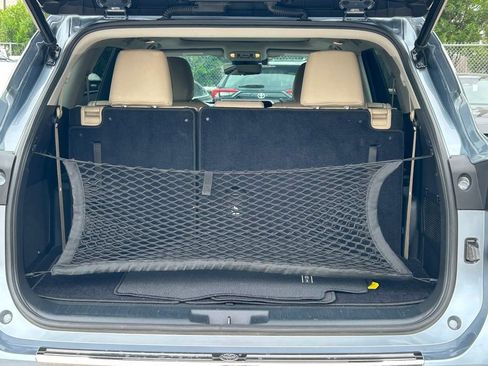 Used 2022 Toyota Highlander Platinum FWD image 15