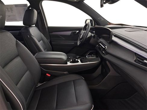 Certified 2025 Buick Enclave Sport Touring image 14