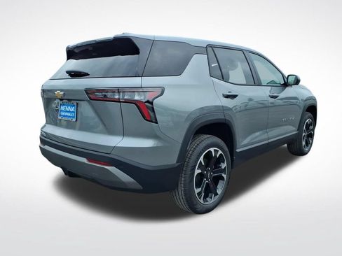 New 2026 Chevrolet Equinox LT w/ Convenience Package II FWD image 3