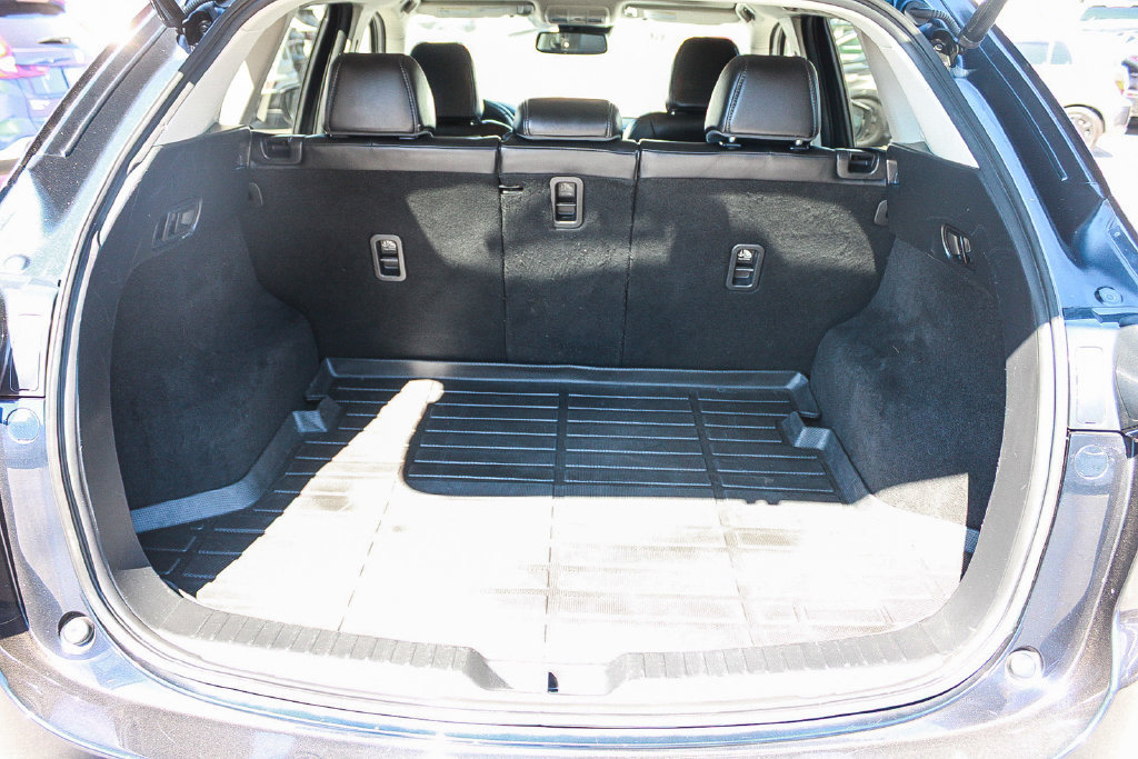 Used 2018 MAZDA CX-5 Touring w/ Preferred Equipment Package FWD image 26