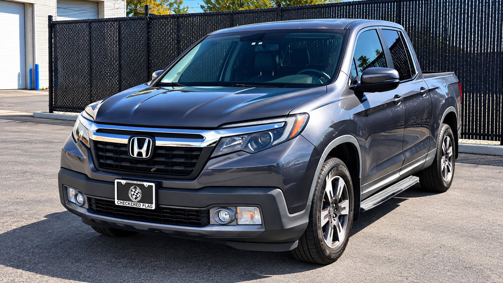 Used 2017 Honda Ridgeline RTL-T image 1