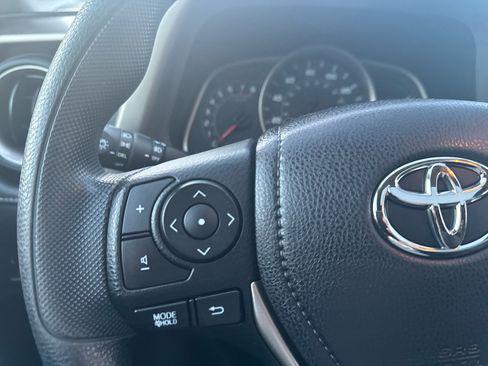 Used 2015 Toyota RAV4 XLE image 26