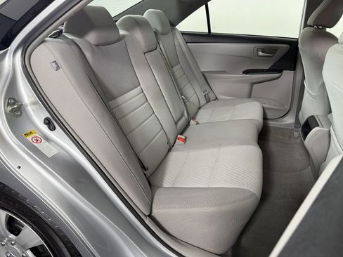 Used 2017 Toyota Camry LE FWD image 21