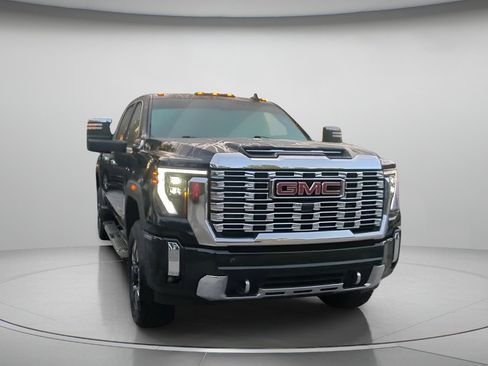 Used 2024 GMC Sierra 2500 Denali w/ Denali Reserve Package AWD/4WD image 5