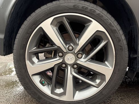 Used 2019 Hyundai Kona Limited AWD/4WD image 17
