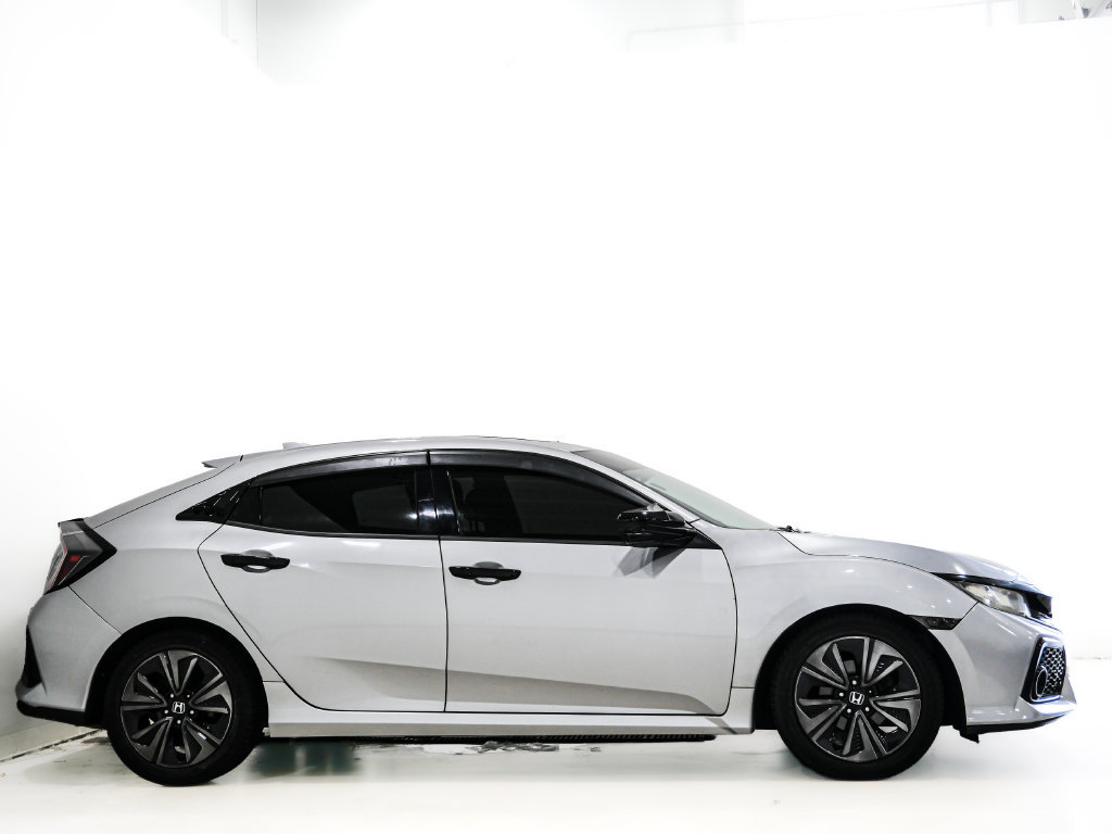Used 2017 Honda Civic EX image 5