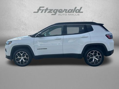 Used 2024 Jeep Compass Limited image 9
