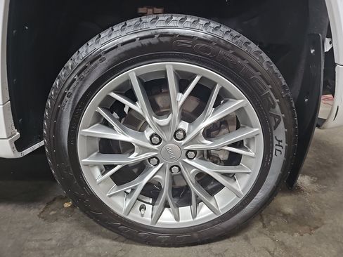 Used 2022 Jeep Grand Cherokee Summit w/ Adv Protech Group IV AWD/4WD image 35