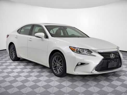 Used 2018 Lexus ES 350 w/ Premier Package FWD image 7