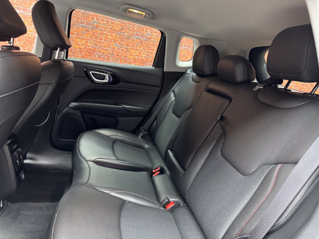 Used 2022 Jeep Compass Trailhawk AWD/4WD image 25