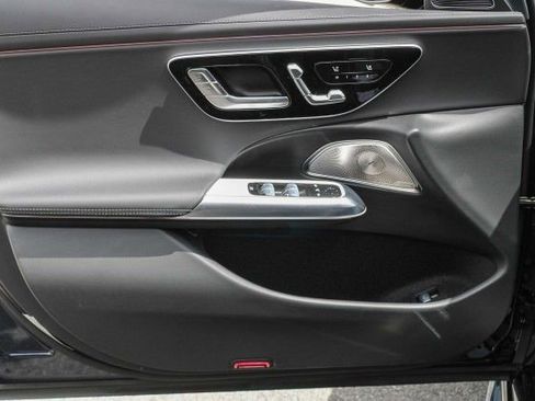 New 2025 Mercedes-Benz E 53 AMG e 4MATIC Sedan image 21