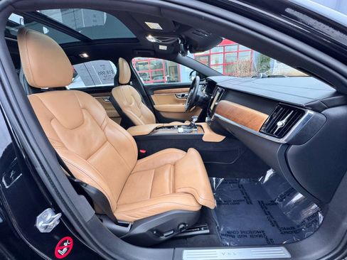 Used 2018 Volvo S90 T6 Inscription w/ Convenience Package image 25