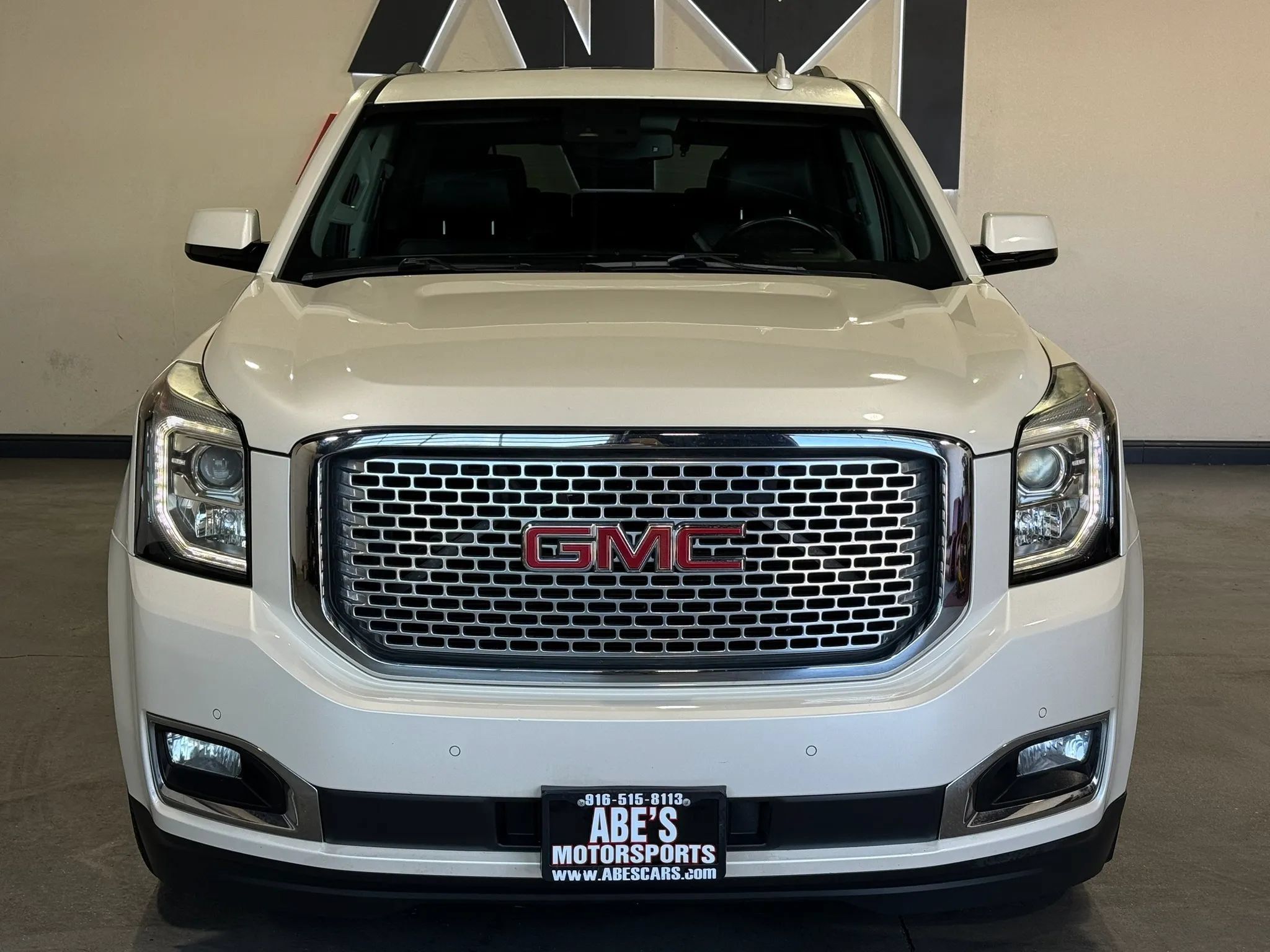 Used 2015 GMC Yukon Denali w/ Open Road Package AWD/4WD image 3