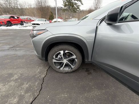 Used 2025 Chevrolet Trax RS w/ Sunroof Package image 27
