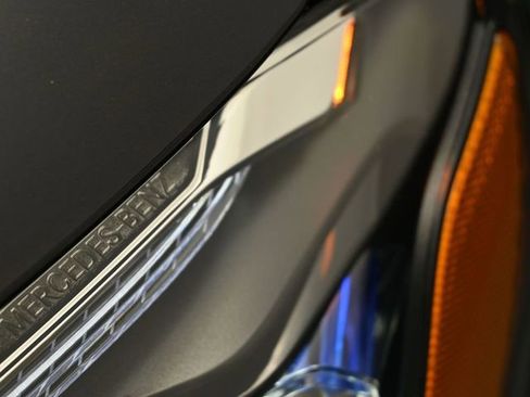 Used 2025 Mercedes-Benz GLS 450 4MATIC image 11