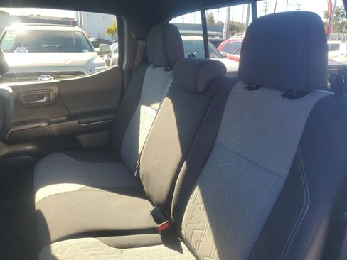 Used 2023 Toyota Tacoma TRD Sport image 13