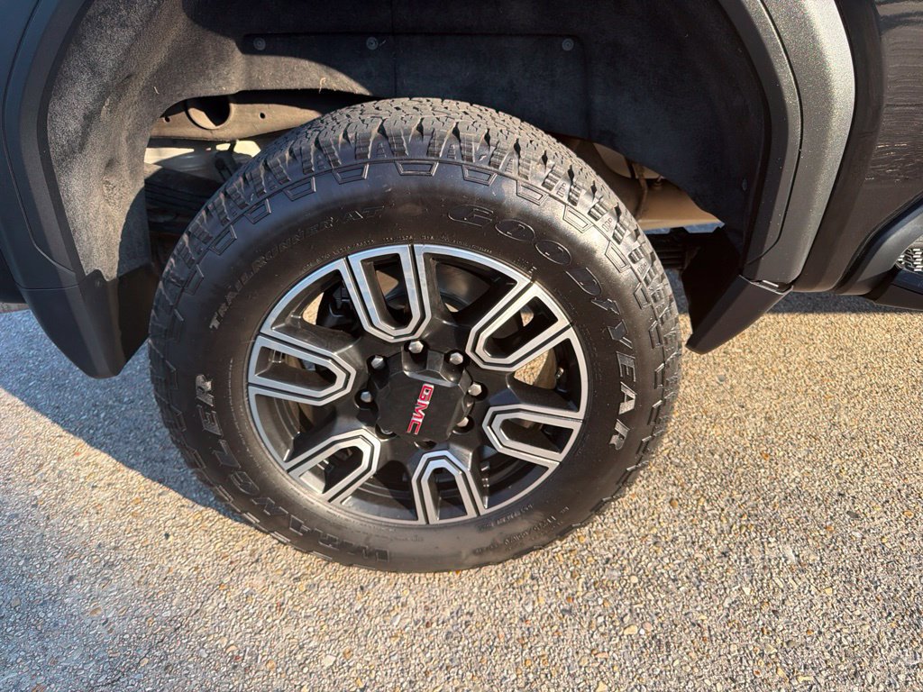 Used 2022 GMC Sierra 2500 AT4 w/ AT4 Preferred Package AWD/4WD image 21
