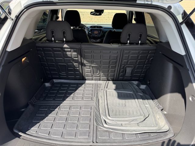 Used 2023 Chevrolet TrailBlazer LT w/ Convenience Package AWD/4WD image 23