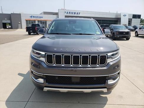 Used 2022 Jeep Wagoneer Series II AWD/4WD image 10