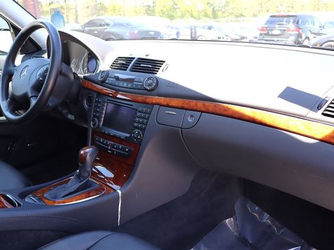 Used 2005 Mercedes-Benz E 500 4MATIC Sedan image 18