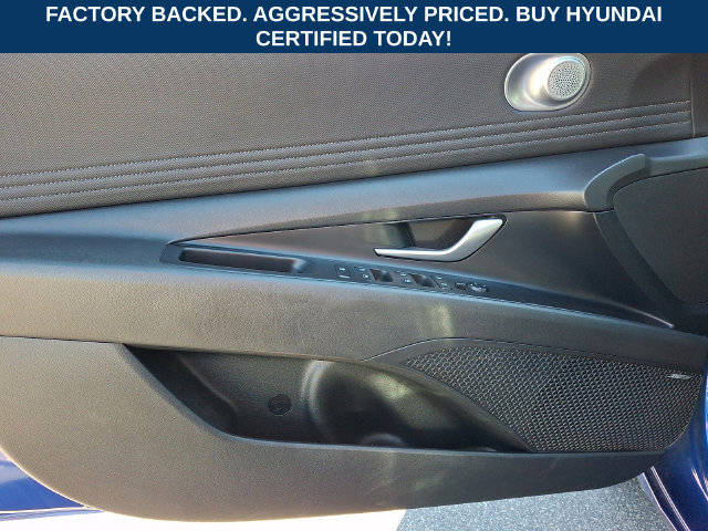 Certified 2025 Hyundai Elantra Limited FWD image 14