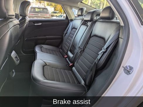 Used 2018 Ford Fusion SE w/ Equipment Group 201A image 14