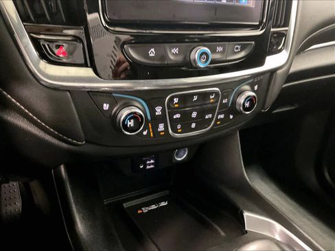 Used 2023 Chevrolet Traverse Premier w/ Redline Edition image 27