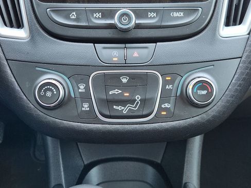 Used 2025 Chevrolet Malibu LS w/ Driver Confidence Package FWD image 22