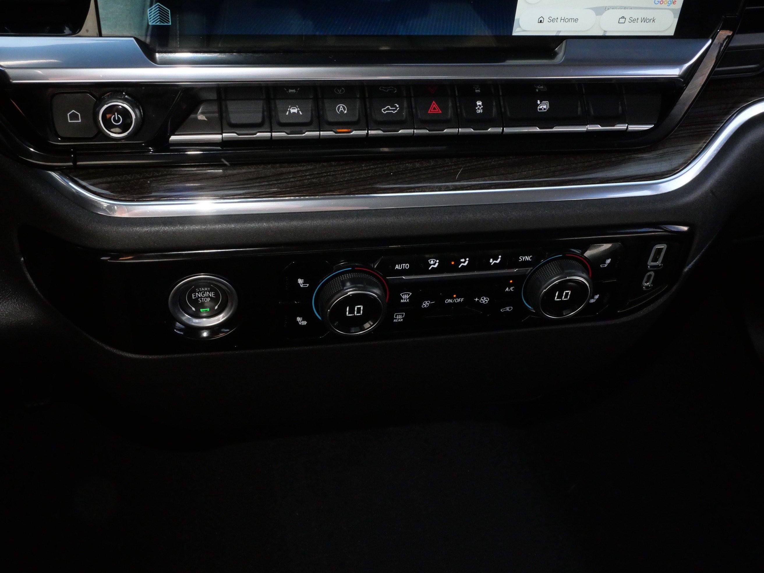 Used 2023 Chevrolet Silverado 1500 LT AWD/4WD image 23