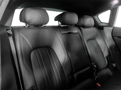 Used 2022 Maserati Levante GT image 35