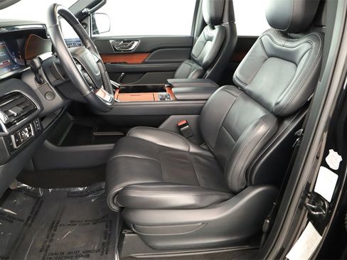 Used 2024 Lincoln Navigator Reserve image 24