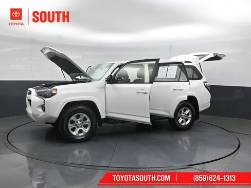 Used 2023 Toyota 4Runner SR5 Premium w/ Moonroof Package AWD/4WD image 55