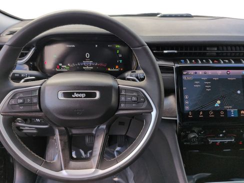 Used 2023 Jeep Grand Cherokee 4WD 4xe image 15